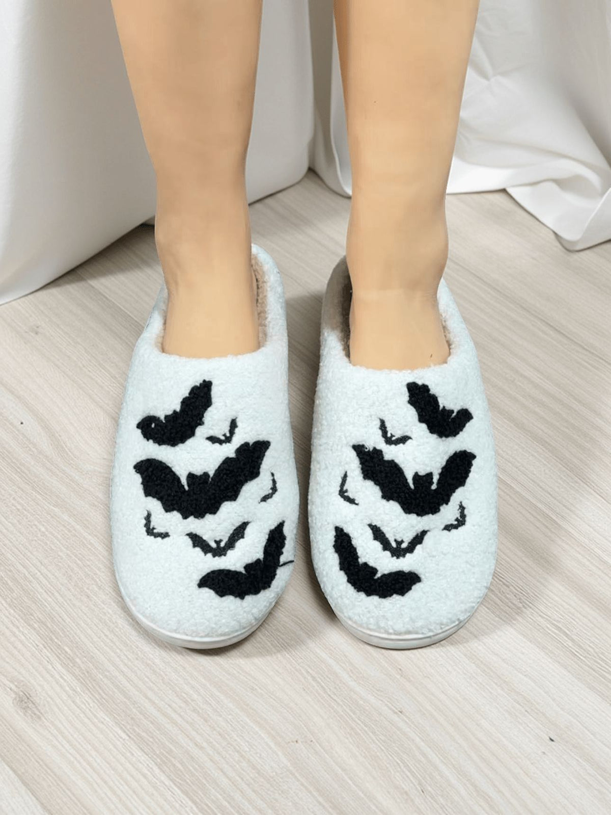 Your feet deserve this 🐾 Cotton slippers with a design, Perfect for cold weather
