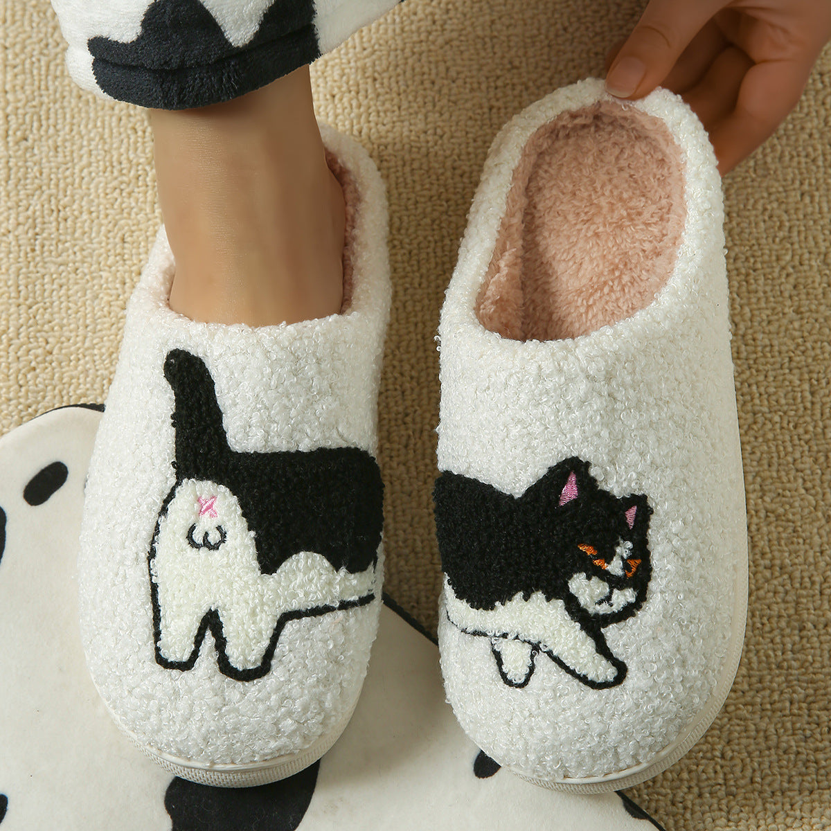 Your feet deserve this 🐾 Cotton slippers with a design, Perfect for cold weather
