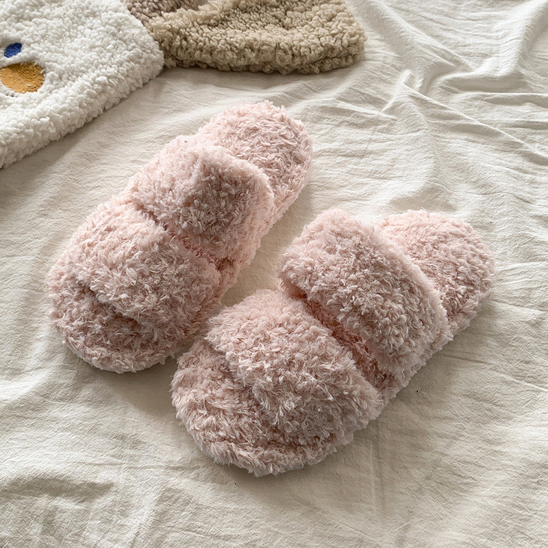 Plush Slippers – Softness and warmth for your everyday comfort at home