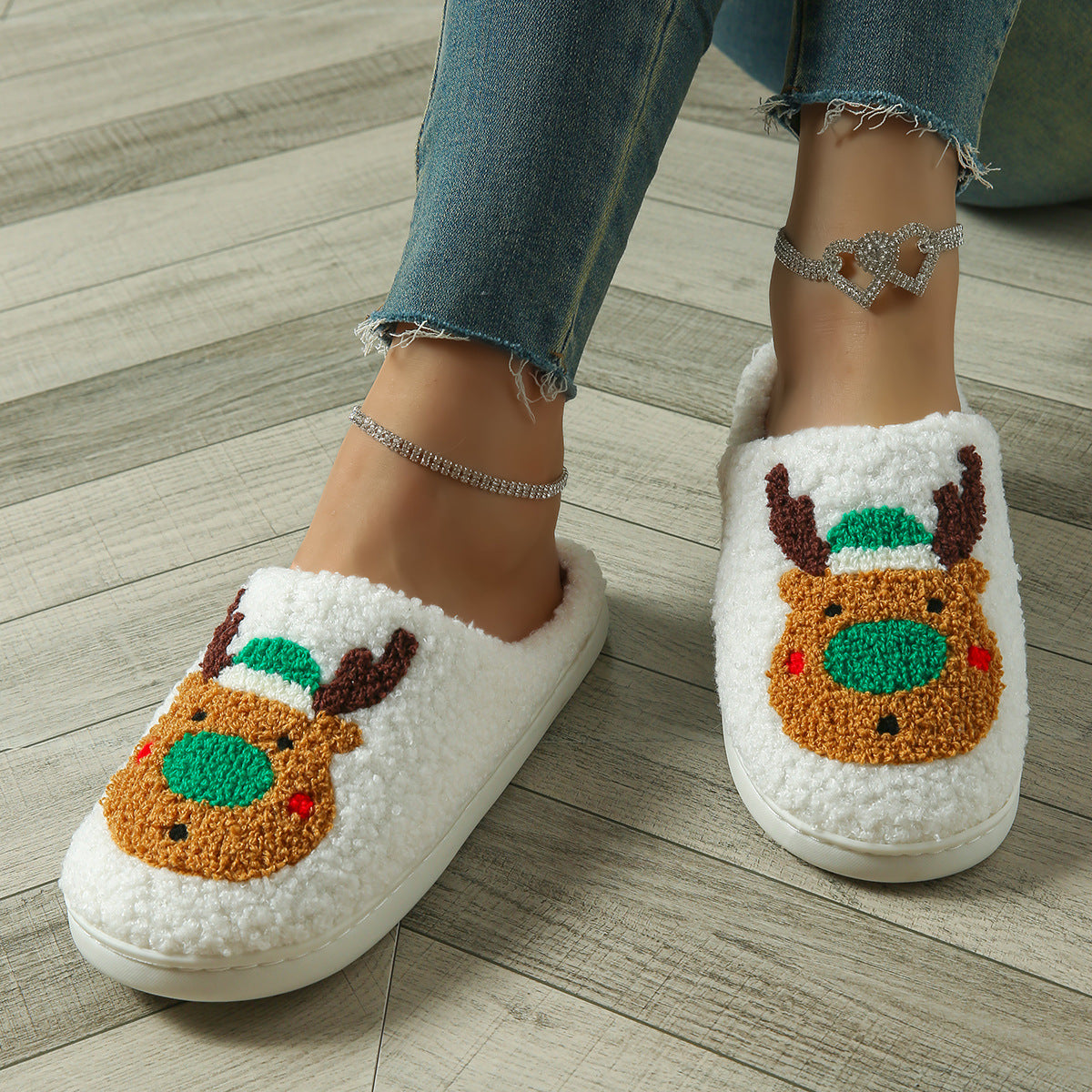 Your feet deserve this 🐾 Cotton slippers with a design, Perfect for cold weather